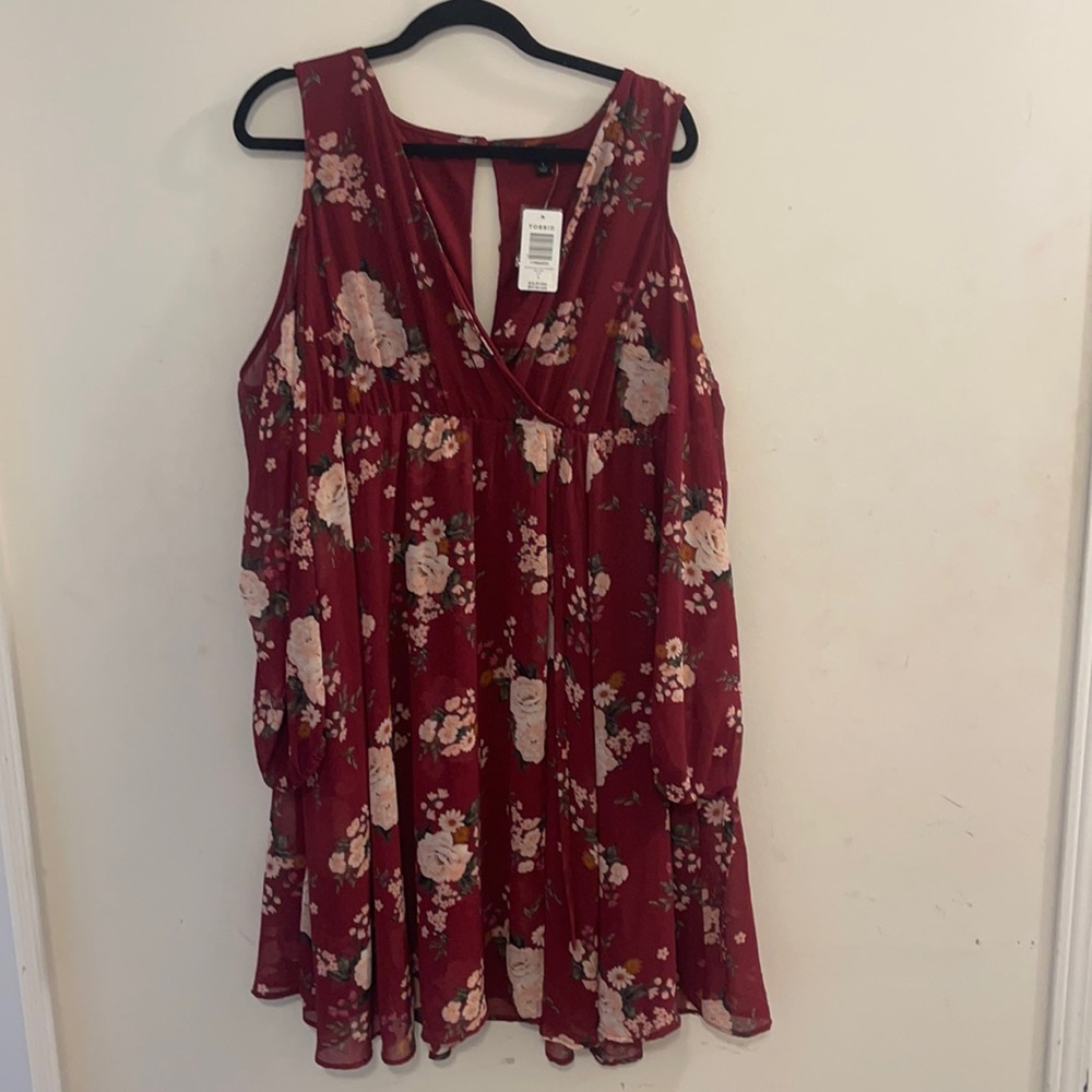 Torrid Red Floral Dress Size: 1 (14-16)